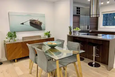 Image de Tremendous 3-bedroom townhome with backyard to the park in Mississauga