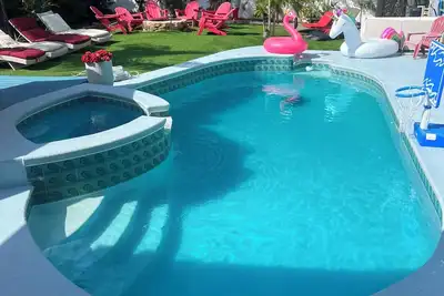 Image de Charming 3-bedroom home with hot pool and spa.