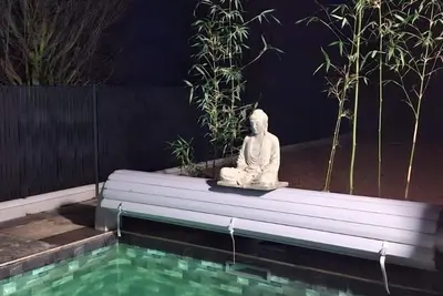 Image de Villa plain-pied 4 ch piscine jacuzzi terrain de pétanque