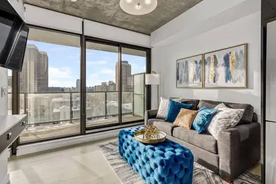 Image de Spacious & Stylish Modern Condo in Calgary!