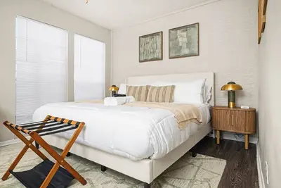 Image de Modern Austin Stay • King Bed + Fast WiFi • Near Downtown