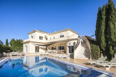 Image de Vila Alporchinhos - Large villa close to the beach