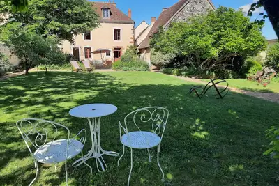 Image de Le Clos de la Fuie, gîte à La Perrière, le Perche, 3 grandes chambres, jardin