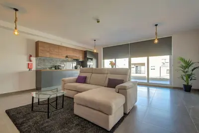 Image de Kuya Suite No. 3 / Central / Terrace