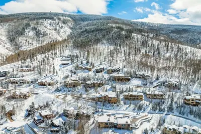 Image de Premier 5-Bedroom Mountain Retreat in the Heart of Vail