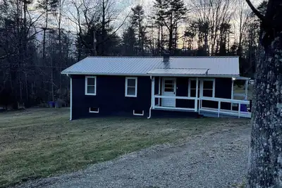 Image de Modern 3br Reservoir Retreat • King Bed • Updated Kitchen • Near Downtown