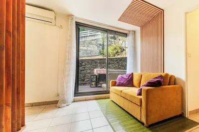 Image de Grand Studio Urbain idéal pour 2 à 4 personnes à Saint-Denis - Ile de La Réunion