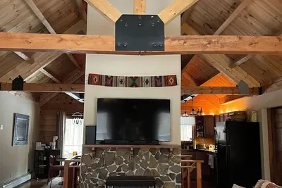 Image de Peaceful Mountain Cabin Near Saratoga With Hot Tub and Snow Shoeing