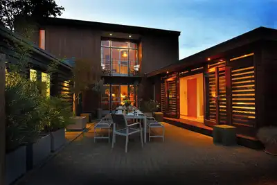 Image de Ultimate Hen & Group Complex, The Old Fire Station Canterbury