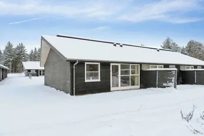 Image de Relaxing holiday close to sea and nature