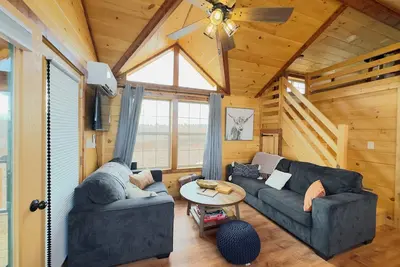 Image de Deer Gaze Trail • Nature Escape + Night Sky Views