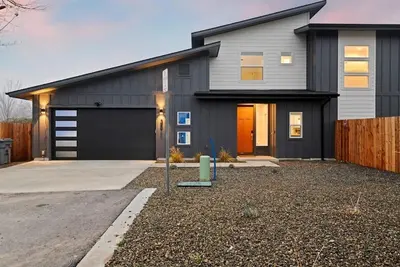 Image de Boise Escape! New Build with Hot Tub, Sauna & Game Room