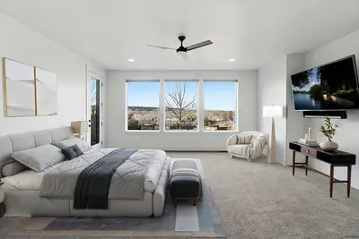 Image de Views - Fully Furnished Riverfront Home- Ideal for Travel Nurses/Corporate Stays