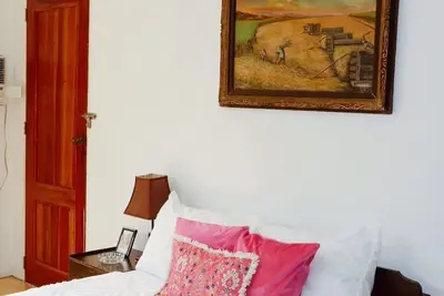 Image de Best Value Studio Room in Dumaguete City for 2 w/ Wifi and Netflix - Villa Solaj