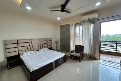Image de Premium Lake view apartment near Suraj kund, Faridabad