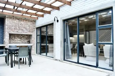 Image de Where comfort meets contemporary living.