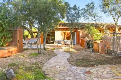 Image de Bel appartement pour 4 personnes avec Wifi, climatisation et patio