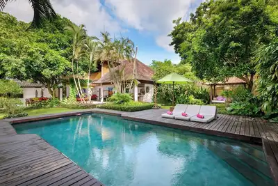 Image de Luxury 4-Br Oasis with Private Pool & Tropical Garden in Seminyak