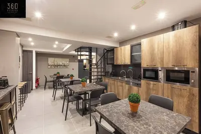 Image de Modern, large and spacious 4br Home w/Strong Wifi