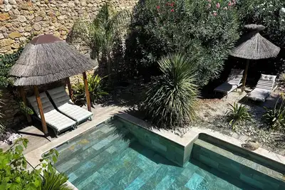 Image de Splendide villa, piscine \"Bali\", climatisation, entre mer & rivières de montagne