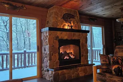 Image de Perfect Lakefront Rustic Retreat, Stunning Views And Wildlife on Mirror Lake