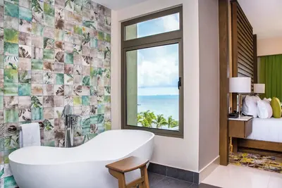 Image de Oceanfront 3br Luxury Residence at Garza Blanca Cancun | Private Jacuzzi