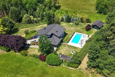 Image de Luxury villa with pool and nature in Pregrada, perfect for family retreat.