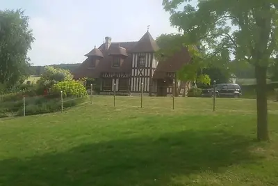 Image de A 40mn de la côte d'Albâtre, Maison Normande de Caractère. \ngite d'étape équestre