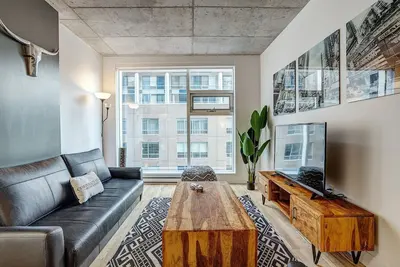 Image de Furnished 2 Bedroom Apartment in Montreal | Humaniti Building