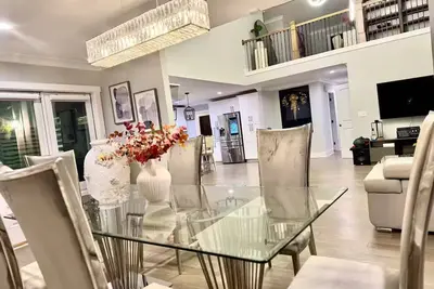 Image de Millions dollar 4br/3ba home in the amazing Brookhaven neighborhood of Atlanta.