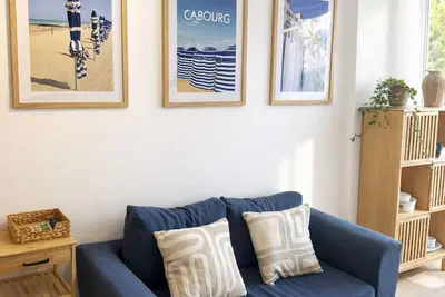 Image de Appartement deux pièces élégant avec Vue sur Parc - Plage & Centre-Ville à Pied