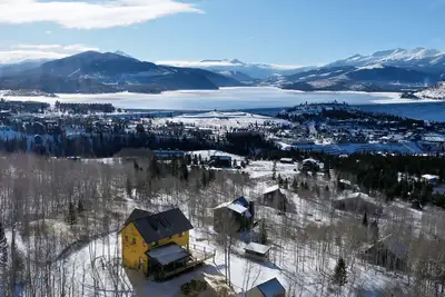 Image de Top-of-the-World Mtn Views | Adventure Basecamp