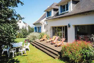 Image de AnTriBreur - Maison familiale à deux 2 pas de la mer!