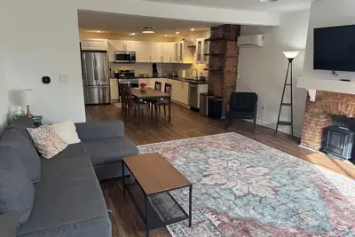 Image de 3-bedroom house in quiet neighborhood of Pittsburgh close to everything.