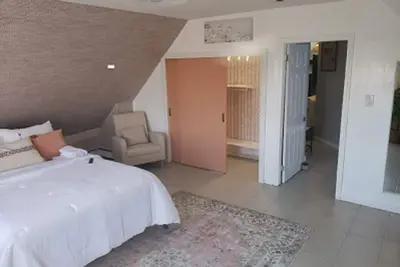 Image de Certified Charming 2Bed Apt near Park and Airport