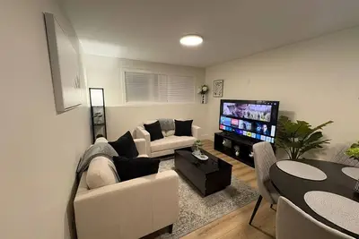 Image de Cozy and family-sized 2-Bedroom Apartment on Kenmount Terrace | St. John’s, Nl