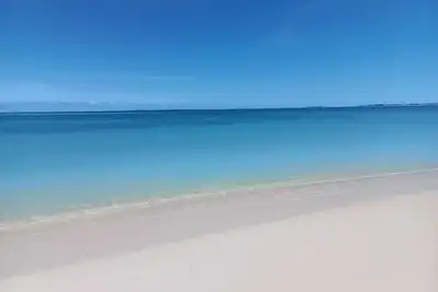 Image de Escape to Tranquility-Steps Away from Treasure Cay Beach w/Cabana & Backup Power