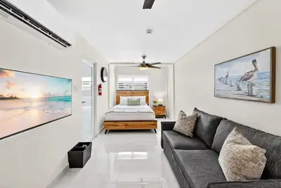 Image de Cozy retreat w private patio 1 br, sleeps 3 (Hr 1c)