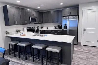 Image de Brand New 2 Bedroom with en suites in Page.