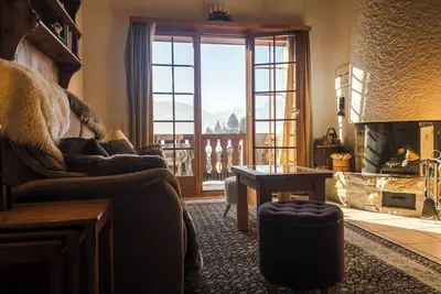 Image de La résidence Aigle Royal se situe à côté de la télécabine de la Barboleuse qui vous emmène sur le do