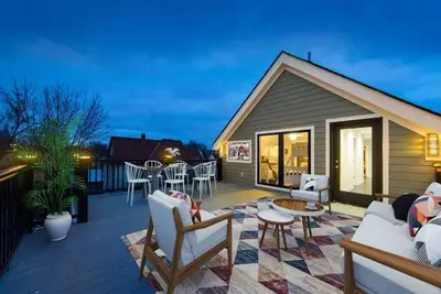 Image de Luxury Modern Harrison West Townhome