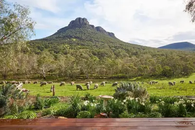 Image de Secluded Grampians Cottage with Mountain Views & Wildlife