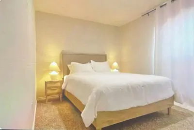 Image de 2-bedroom house in quaint New Iberia with cool Ac