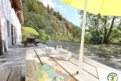 Image de Gîtes de la Lame – L’Écurie : Charme Authentique et Sérénité au Cœur des Écrins