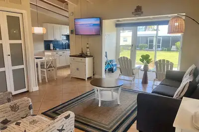 Image de 03 Standard Plus- Newly Renovated Beach Retreat