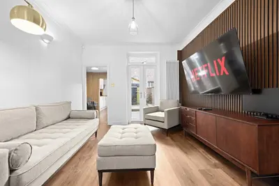 2 Bed Hale Home by City SuperHost