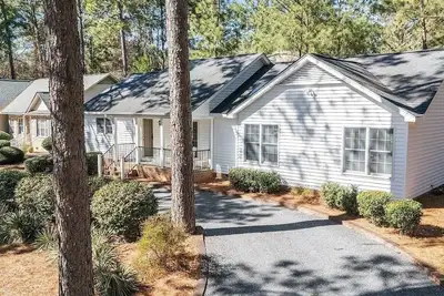 Image de Rocken Lake Hills Retreat- Pinehurst Home w/ Game Room & Patio Near Golf