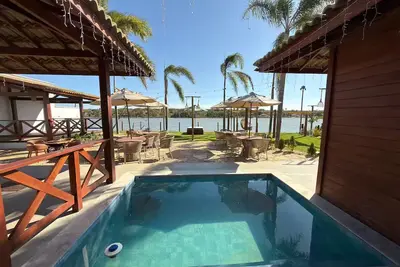 Image de Luxury Chalet Facing the Lagoon with Private Pool