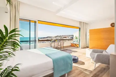 Image de Endless Blue Apt Ocv - Beach Front, pool