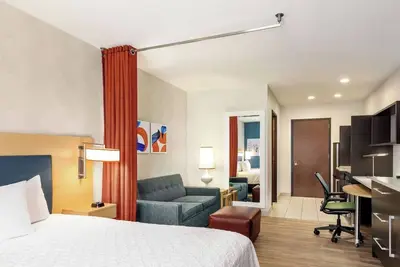 Image de Stylish King Studio Suite with a Seamless Layout and a Laid-Back Comfy Vibe